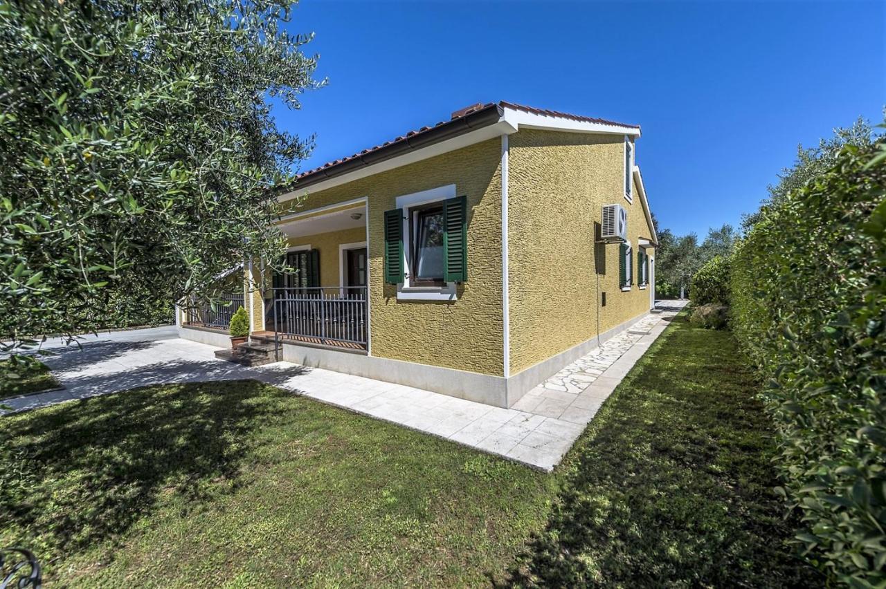 Spacious Three-Bedroom Villa Balun With Pool Poreč Dış mekan fotoğraf